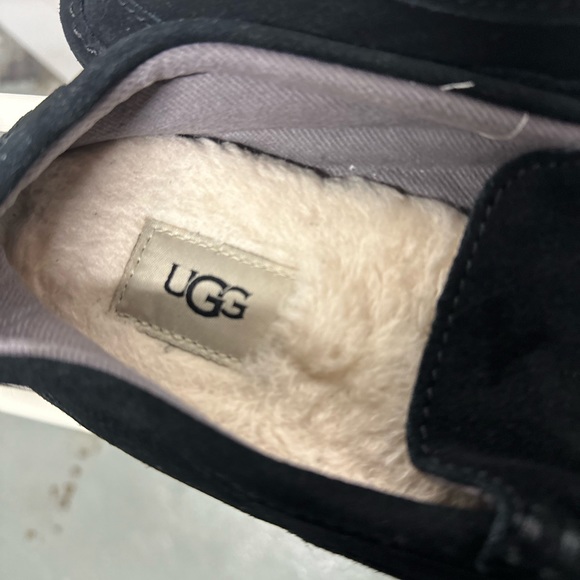 Unisex Ugg slippers - Picture 2 of 3